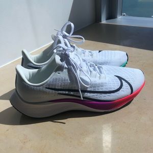 Nike Zoom Pegasus Sz 8 - only worn a few times, super clean and like new.